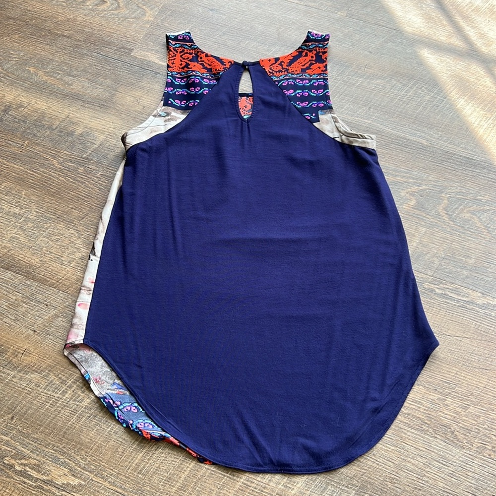 Tt Collection Tank Top - Picture 2 of 8